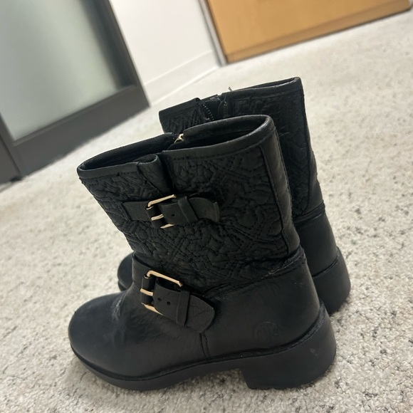 Tory Burch Sz 6 “Chrystie”Black Quilted Boots with Buckle Straps Great condition - Picture 10 of 16